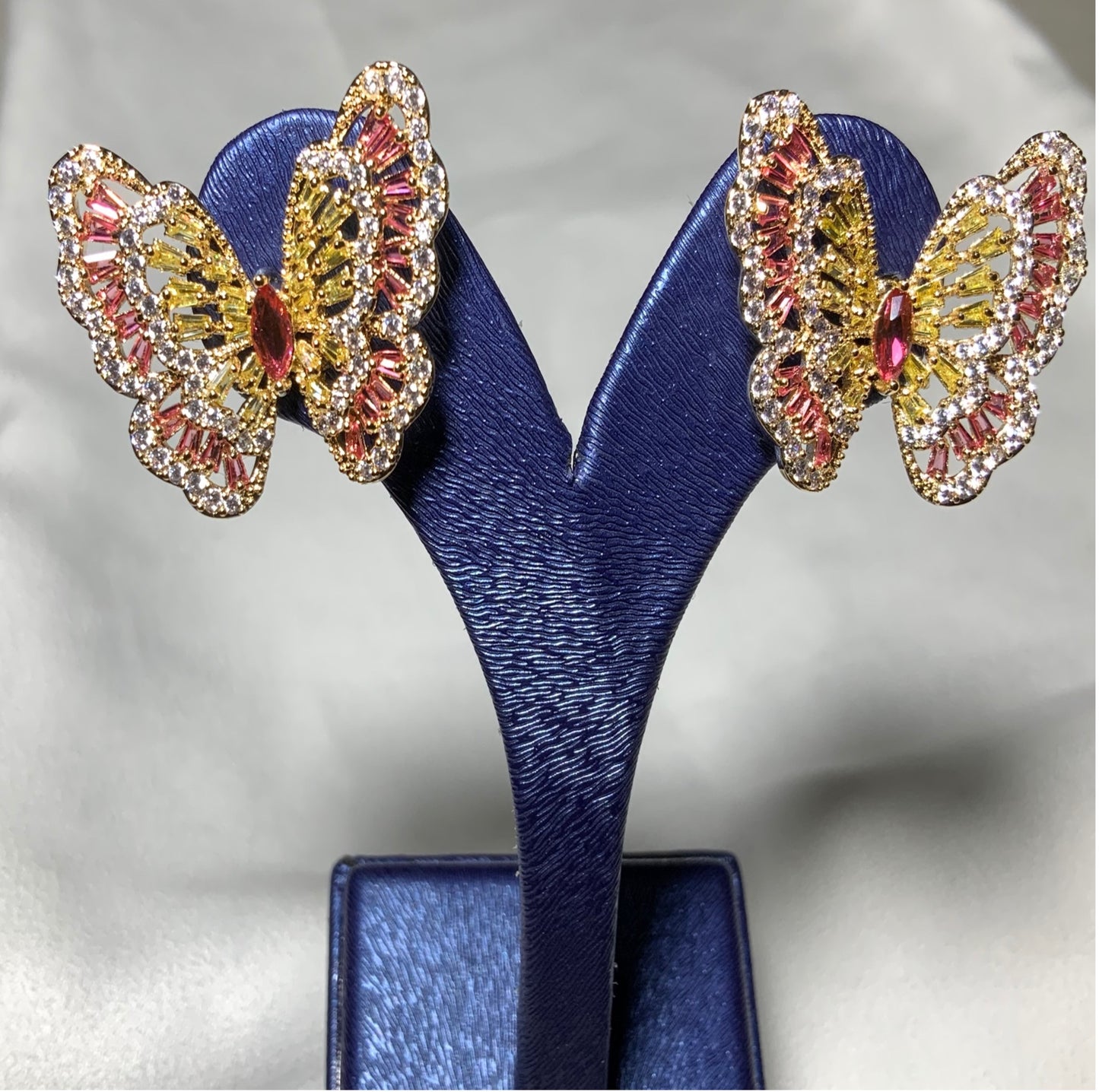Great Gift Jewelry Set 4 pieces Bracelet Necklace Earrings Ring Butterfly Design Yellow Pink Gold Colour Diamond Zircon Gift box