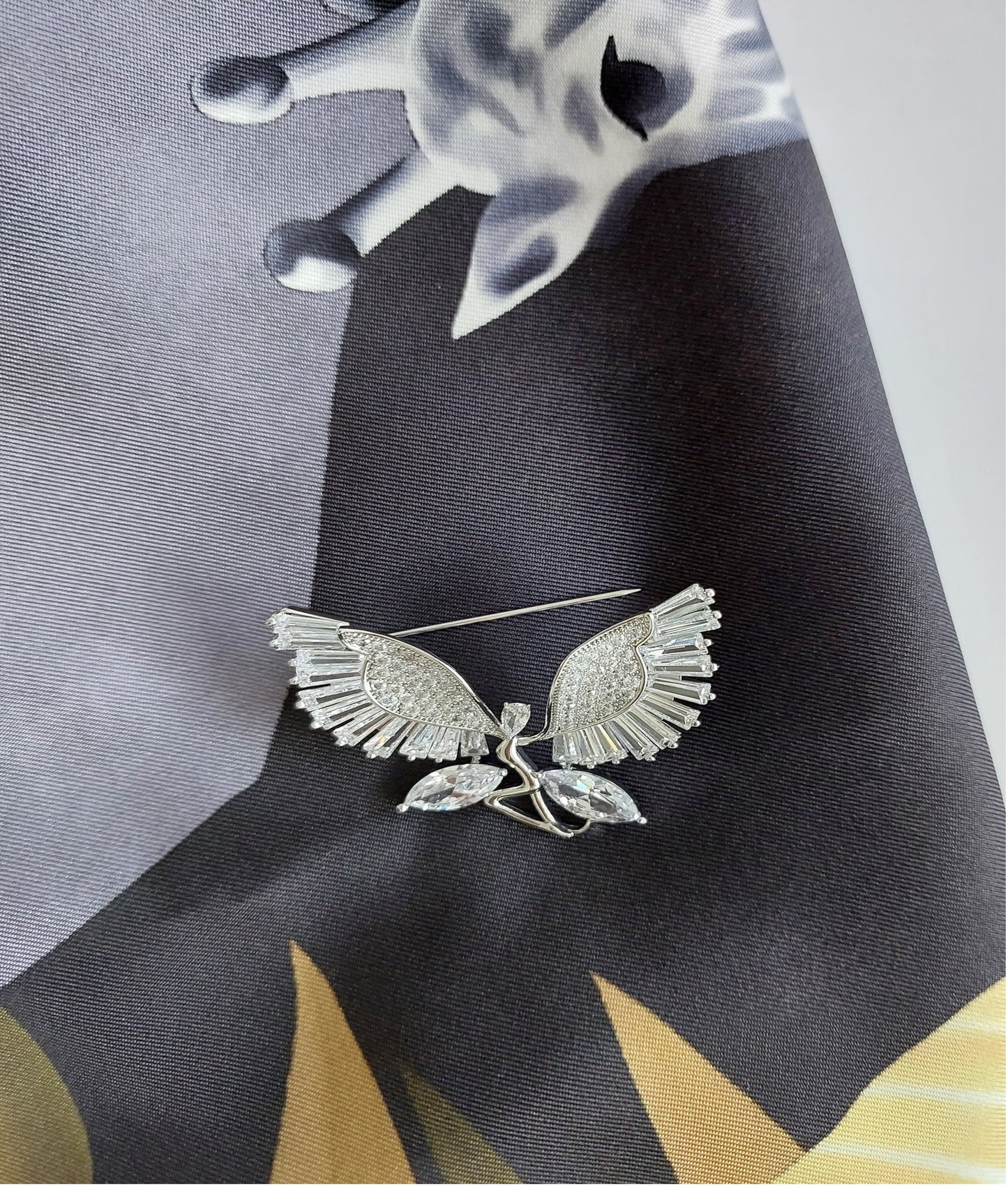 Great Gift 2PCS for Woman Silk Scarf and Zirconia Brooch Animal Print Brown Grey Colors Box Packaging