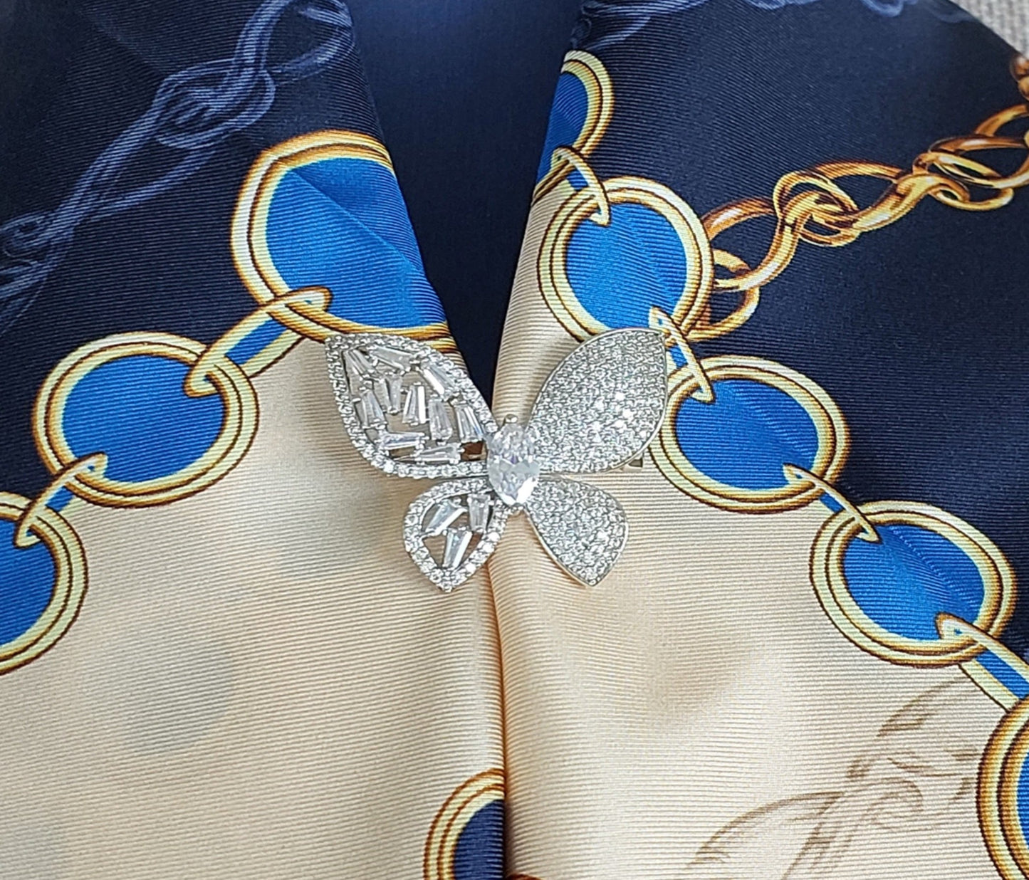 Brooch Butterfly Asymetric White Gold Color Zircon 3AAA Stones