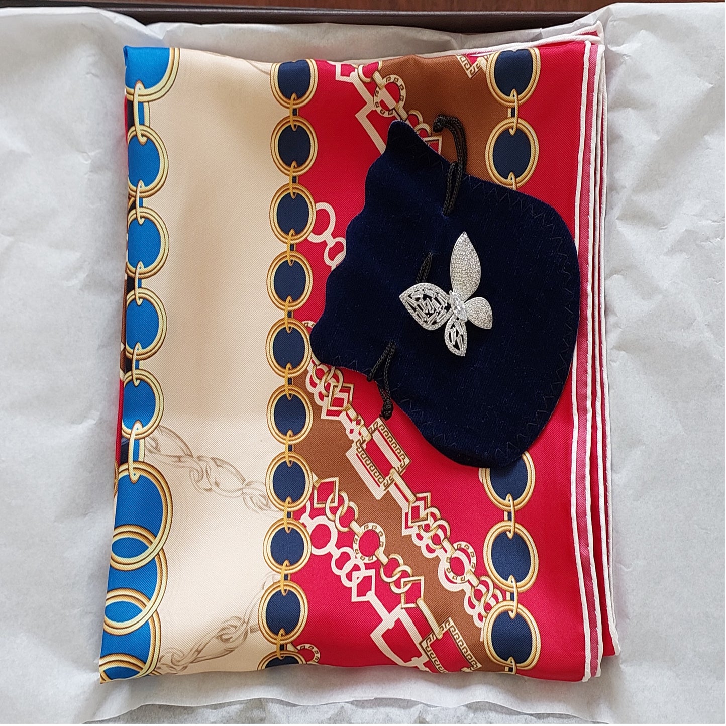 Great Gift 2PCS for Woman Silk Scarf and Zirconia Butterfly Brooch Chain Print Blue Red Yellow Colors Box Packaging