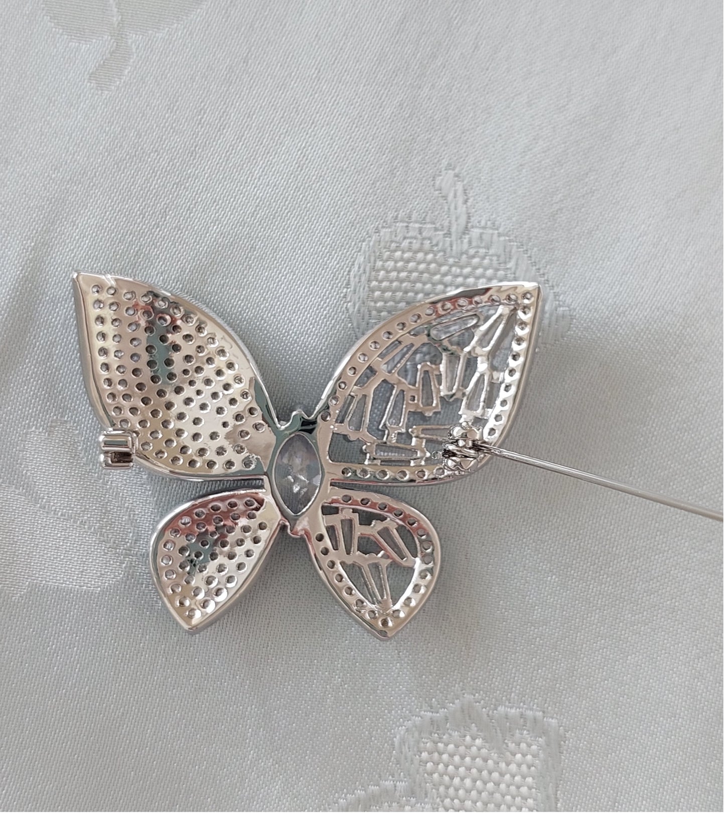Brooch Butterfly Asymetric White Gold Color Zircon 3AAA Stones