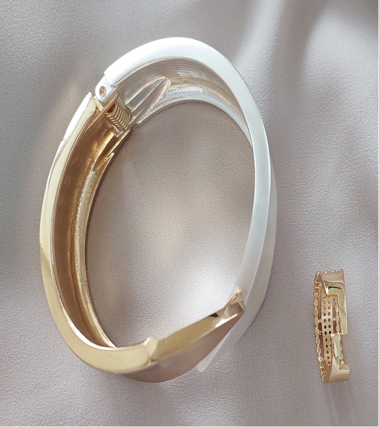 Great Gift Jewelry Set 4 pieces Bracelet Necklace Earrings Ring Asymmetric Style Gold Color Zircon