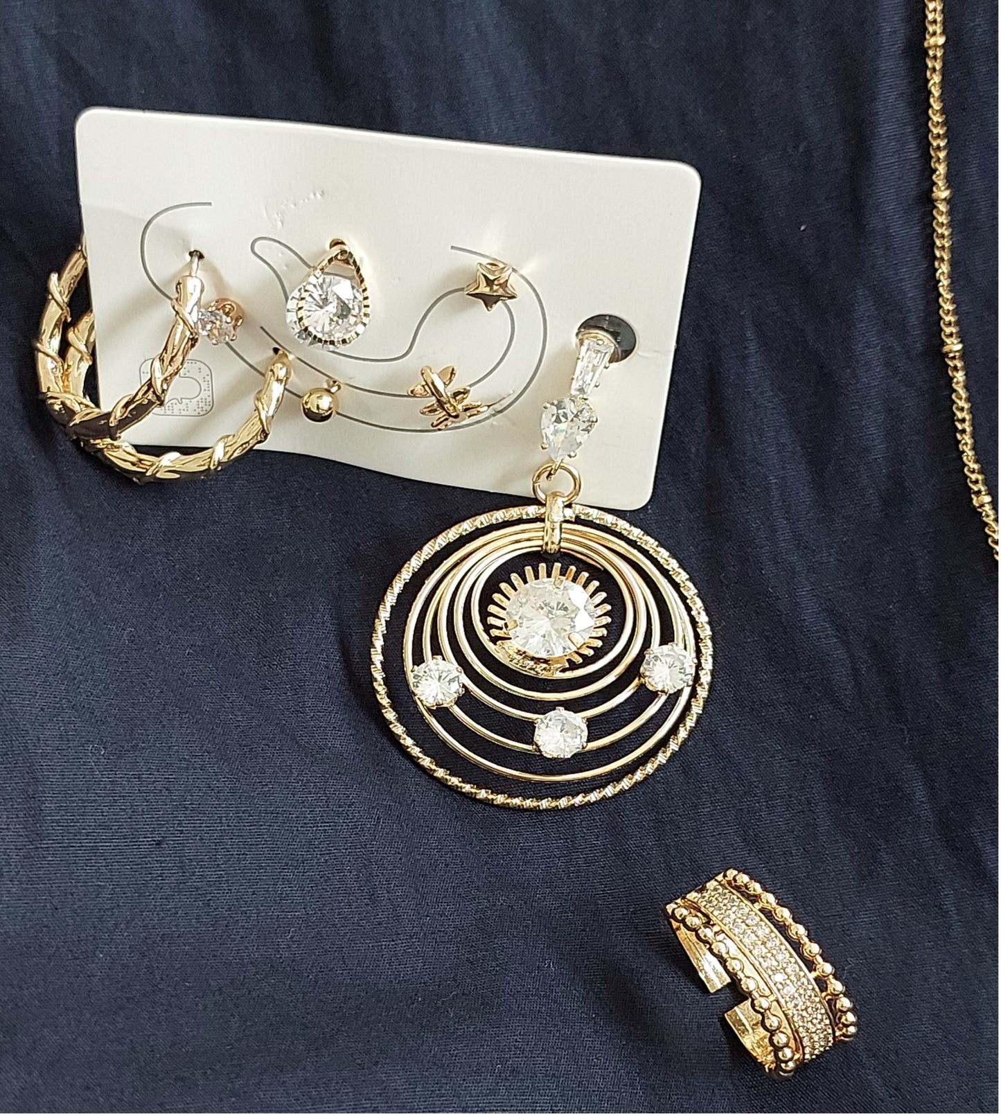 Great Gift Jewelry Set 4 pieces Bracelet Necklace Earrings Ring Asymmetric Style Gold Color Zircon