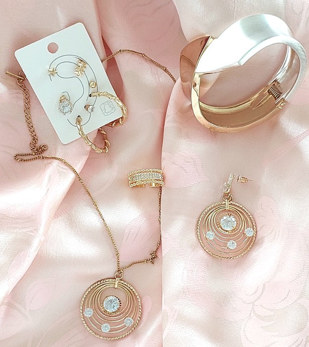 Great Gift Jewelry Set 4 pieces Bracelet Necklace Earrings Ring Asymmetric Style Gold Color Zircon