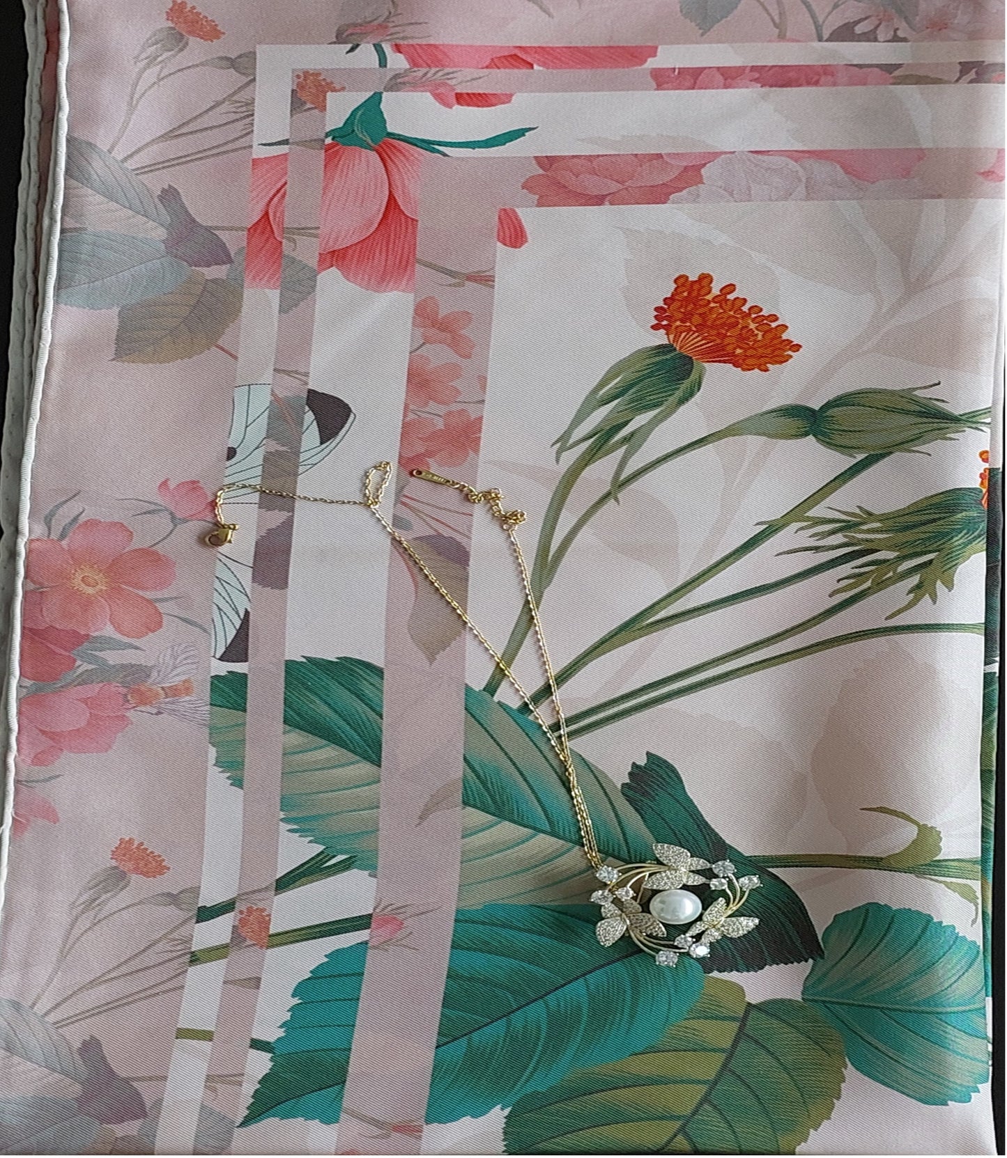 Great Gift 2PCS for Woman Silk Scarf and Zirconia Pearl Brooch Flower Print Pink Green Colors Box Packaging