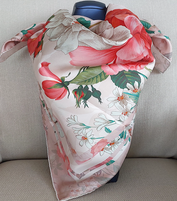 Great Gift 2PCS for Woman Silk Scarf and Zirconia Pearl Brooch Flower Print Pink Green Colors Box Packaging