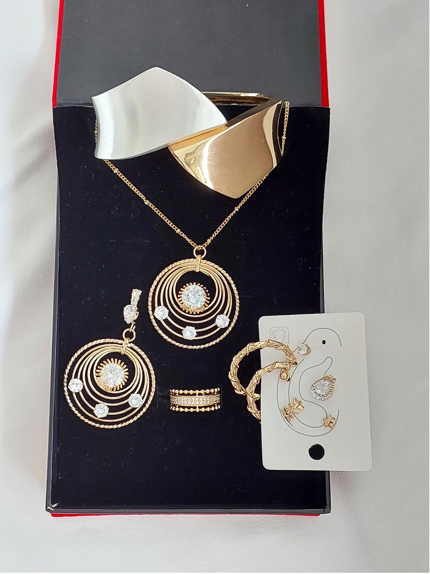 Great Gift Jewelry Set 4 pieces Bracelet Necklace Earrings Ring Asymmetric Style Gold Color Zircon
