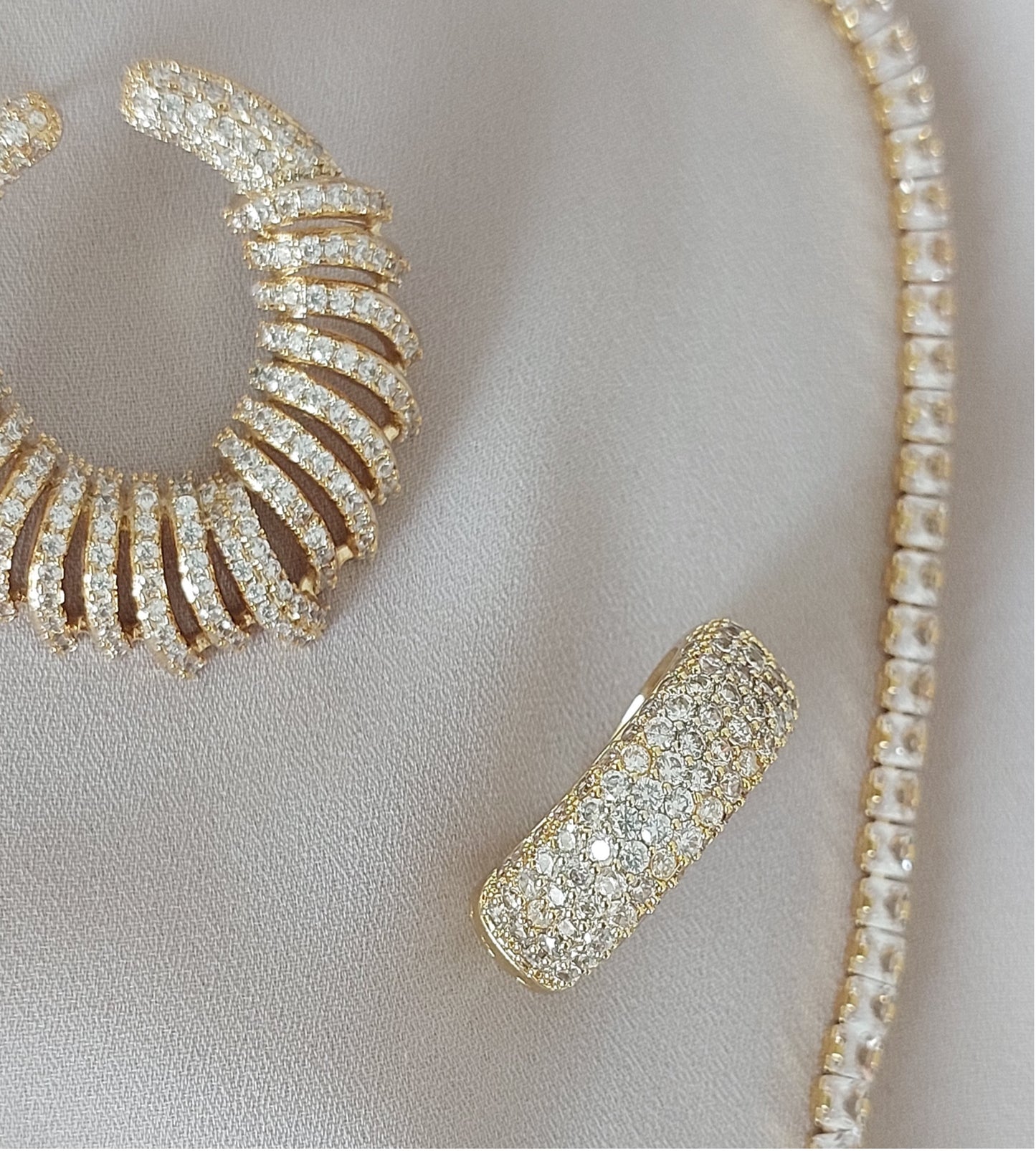 Great Gift Jewelry Set 4 pieces Bracelet Necklace Earrings Ring Semi Circles Design Yellow Gold White Diamond Zircon Gift box