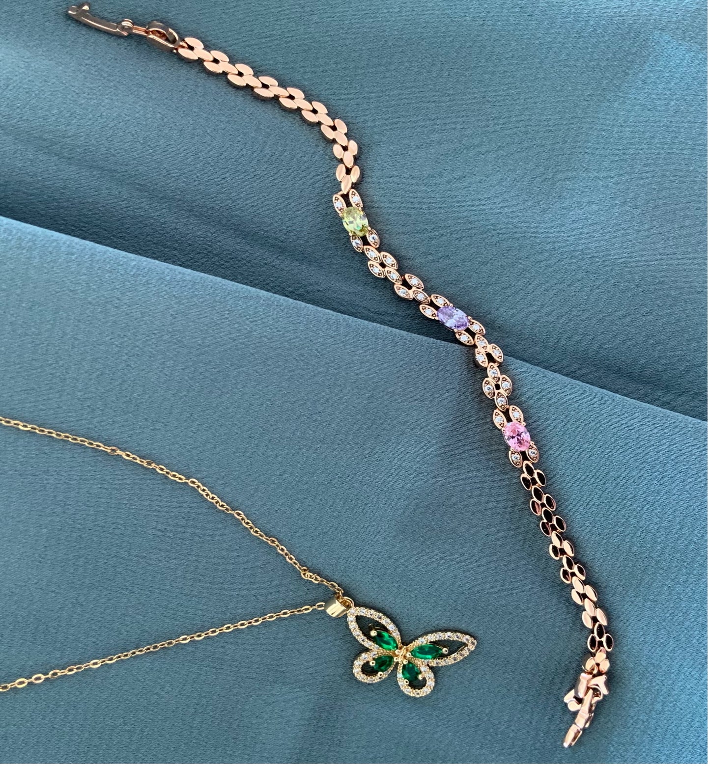 Great Gift Jewelry Set 3 pieces Bracelet Necklace Earrings Flower Design Yellow Gold Colour Green Diamond Zircon Gift Box