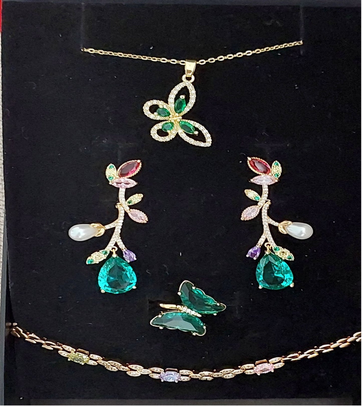 Great Gift Jewelry Set 3 pieces Bracelet Necklace Earrings Flower Design Yellow Gold Colour Green Diamond Zircon Gift Box