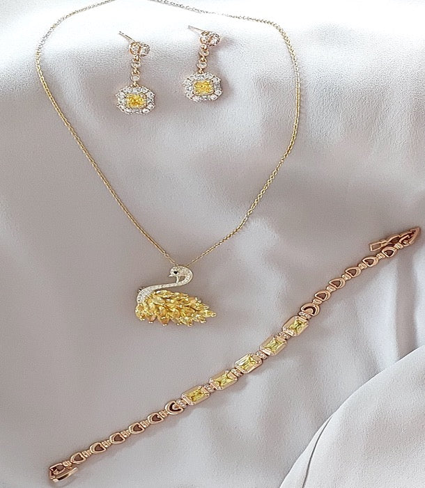 Great Gift Jewelry Set 4 pieces Bracelet Necklace Earrings Ring Bird Design Yellow Gold Colour Diamond Zircon Gift box