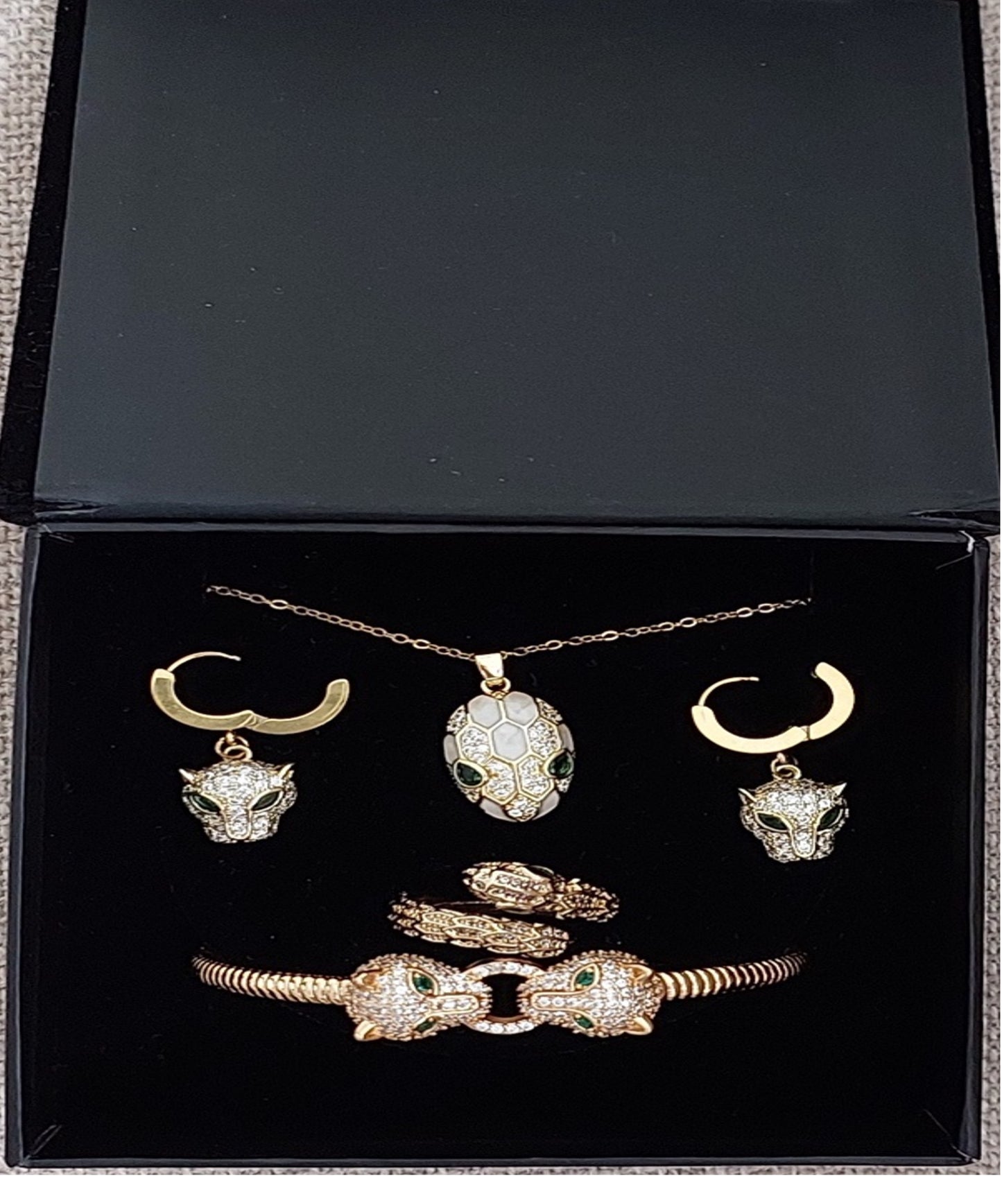 Jewelry Set 4 pieces Bracelet Necklace Earrings Ring Snake and Tiger Style Yellow Gold Color Diamond Zircon Great Gift box