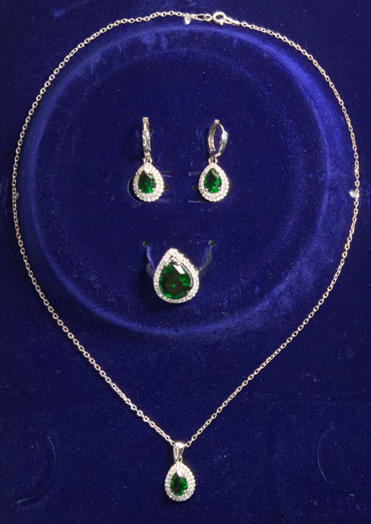 Jewelry Set Emerald Pear Necklace Ring Earrings Silver S925 Green color Zircon