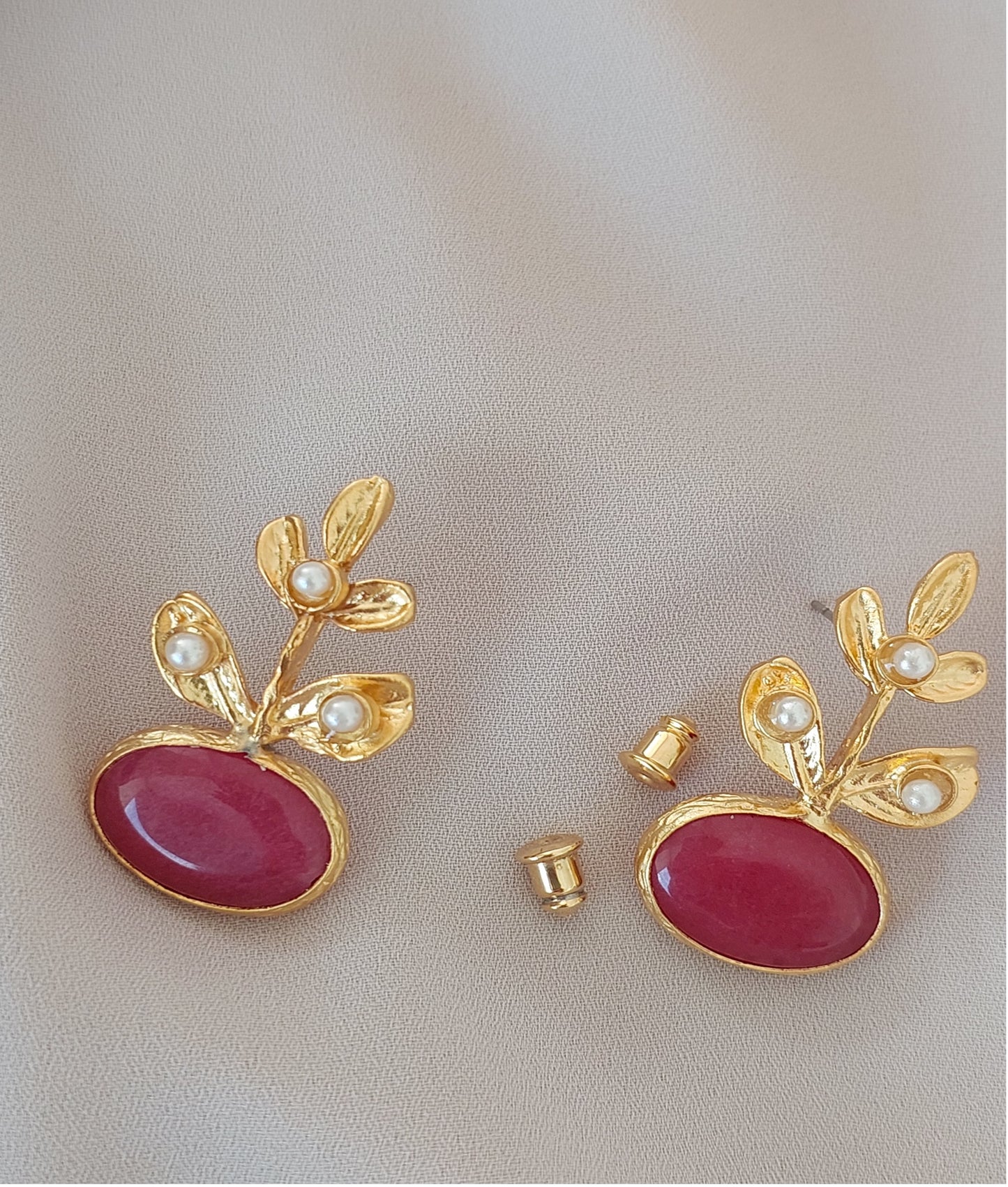 Jewelry Set Necklace Earrings Ring Bracelet Handmade Gemstones Red Agate Stones and Gold Pendant Great Gift for Woman 4 pieces