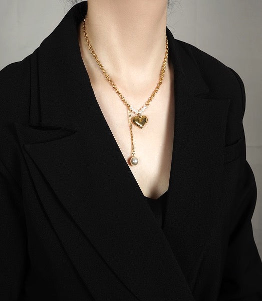Necklace Pendant Heart shape with Pearls Color Gold