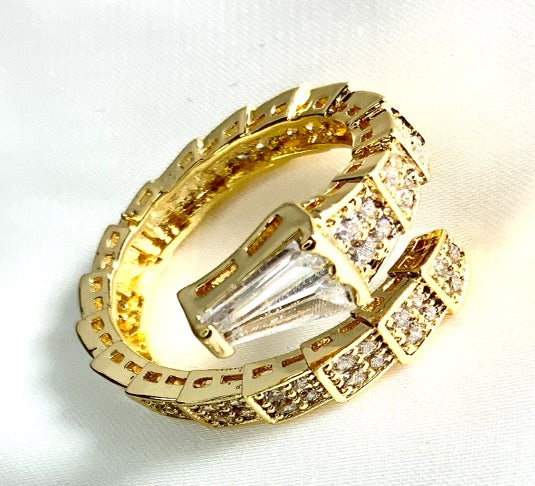 Ring Fashion Snake Shape White Color Zirconia 3AAA