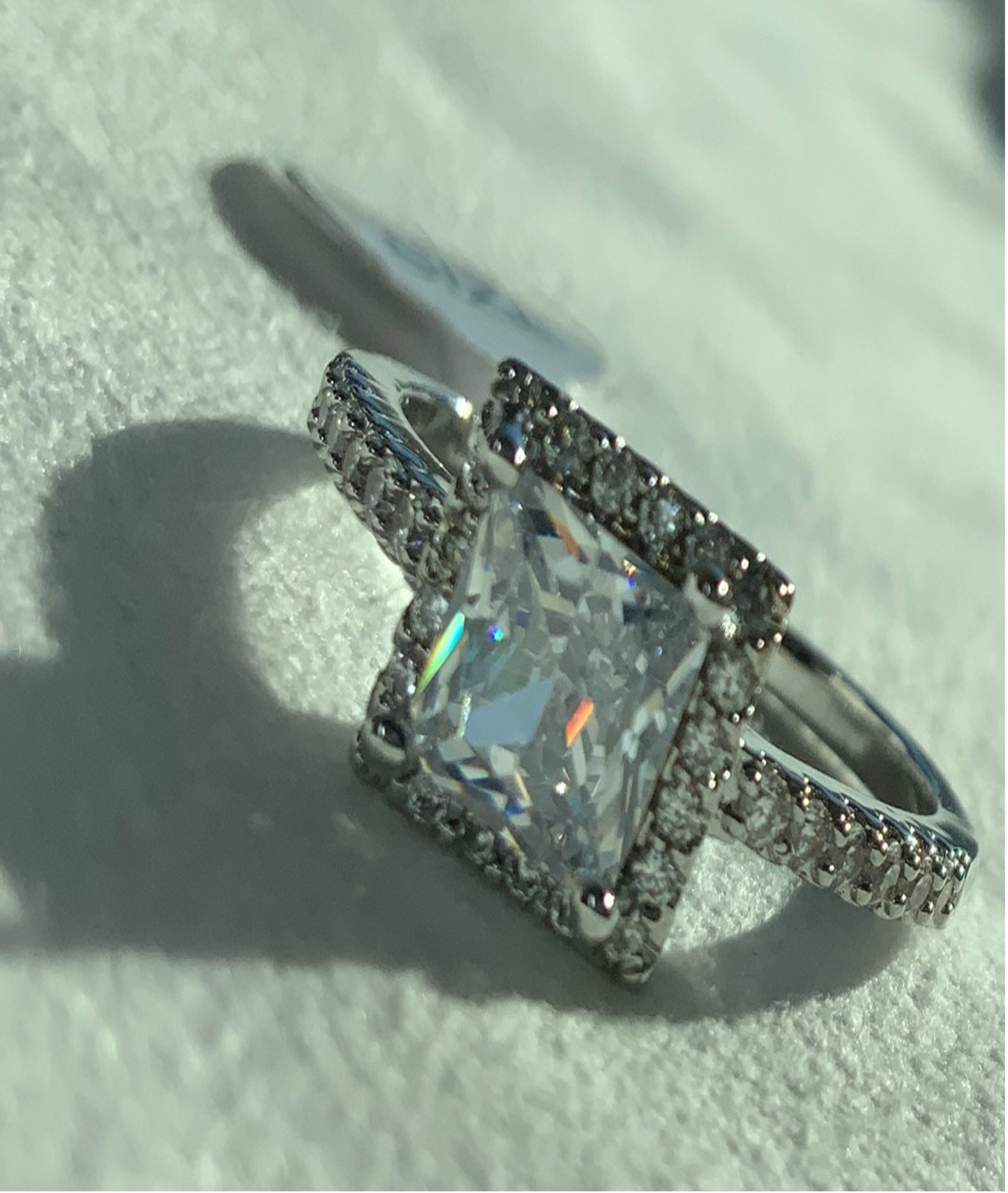 Ring Diamond Princess Cut White Color Zirconia 3AAA
