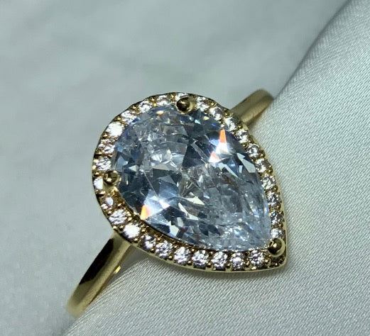 Ring Diamond Style Pear shape Gold Color Zircon 3AAA
