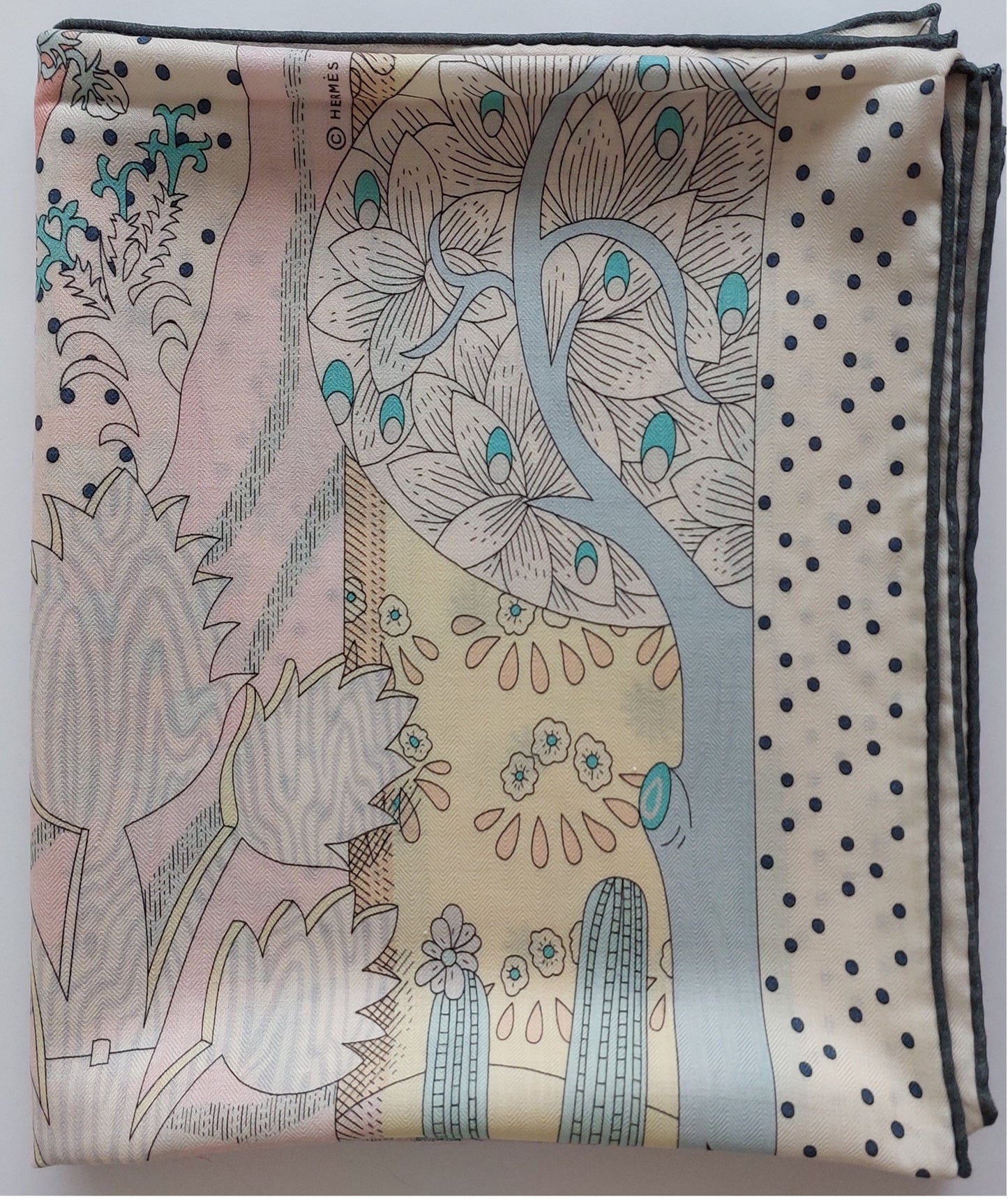 2 Woman Pre-Loved Shawl Vintage Hermès Pre-owned Used "Premier Chant " 140 Cashmere and Silk Green Pink Bois de Rose