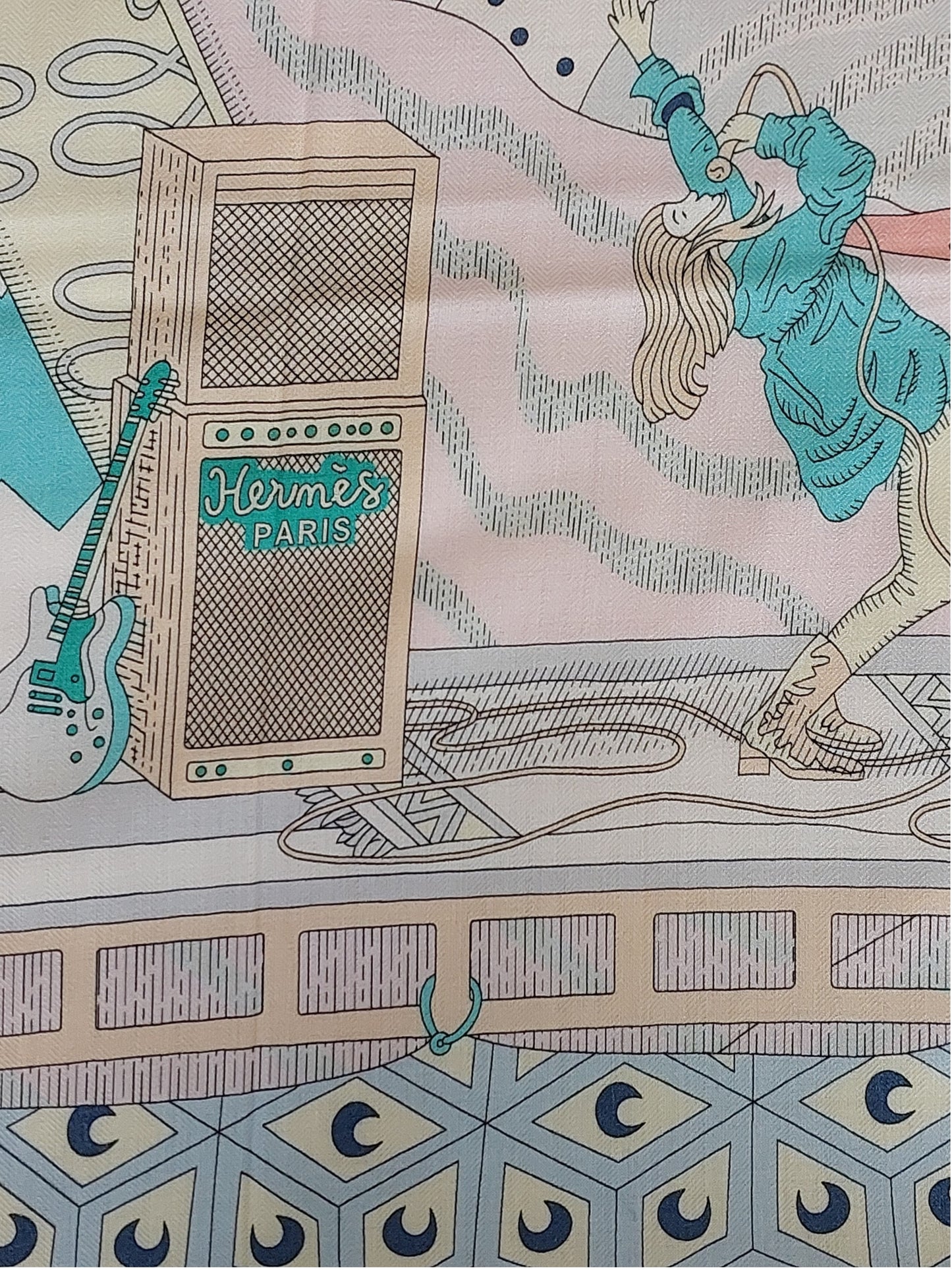 2 Woman Pre-Loved Shawl Vintage Hermès Pre-owned Used "Premier Chant " 140 Cashmere and Silk Green Pink Bois de Rose