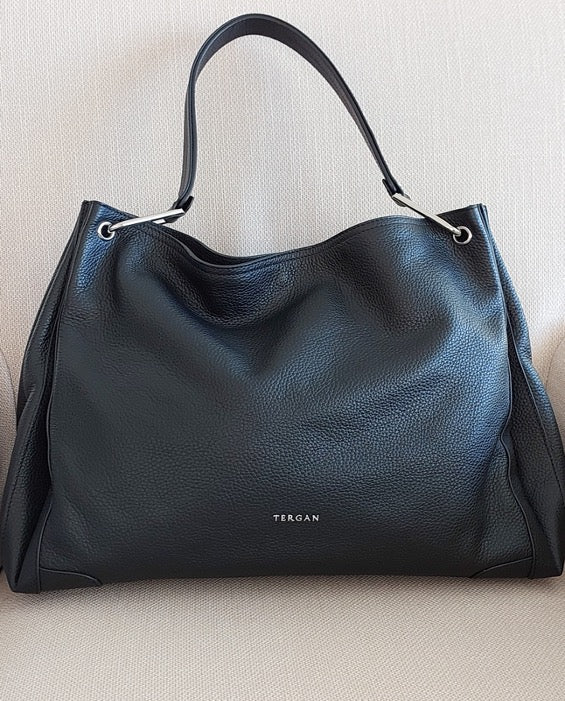 Tolles Geschenk für Damenhandtasche, groß, Hobo-Stil, schwarze Farbe, echtes Echtleder, silberfarbene Accessoires