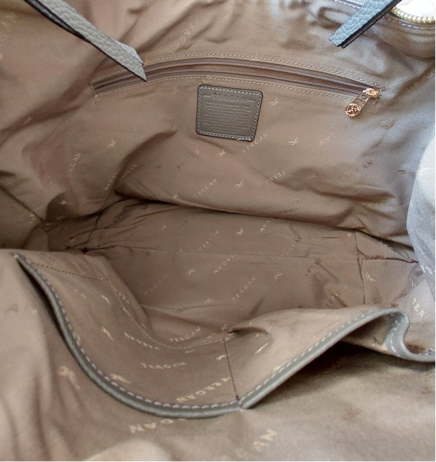 Tolles Geschenk für Damen, Handtasche im Hobo-Stil, dunkelbraune Farbe, echtes echtes Leder, goldfarbene Accessoires