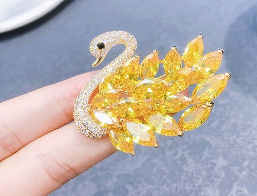 Broche Forma Pájaro Color Dorado Circonitas Amarillas