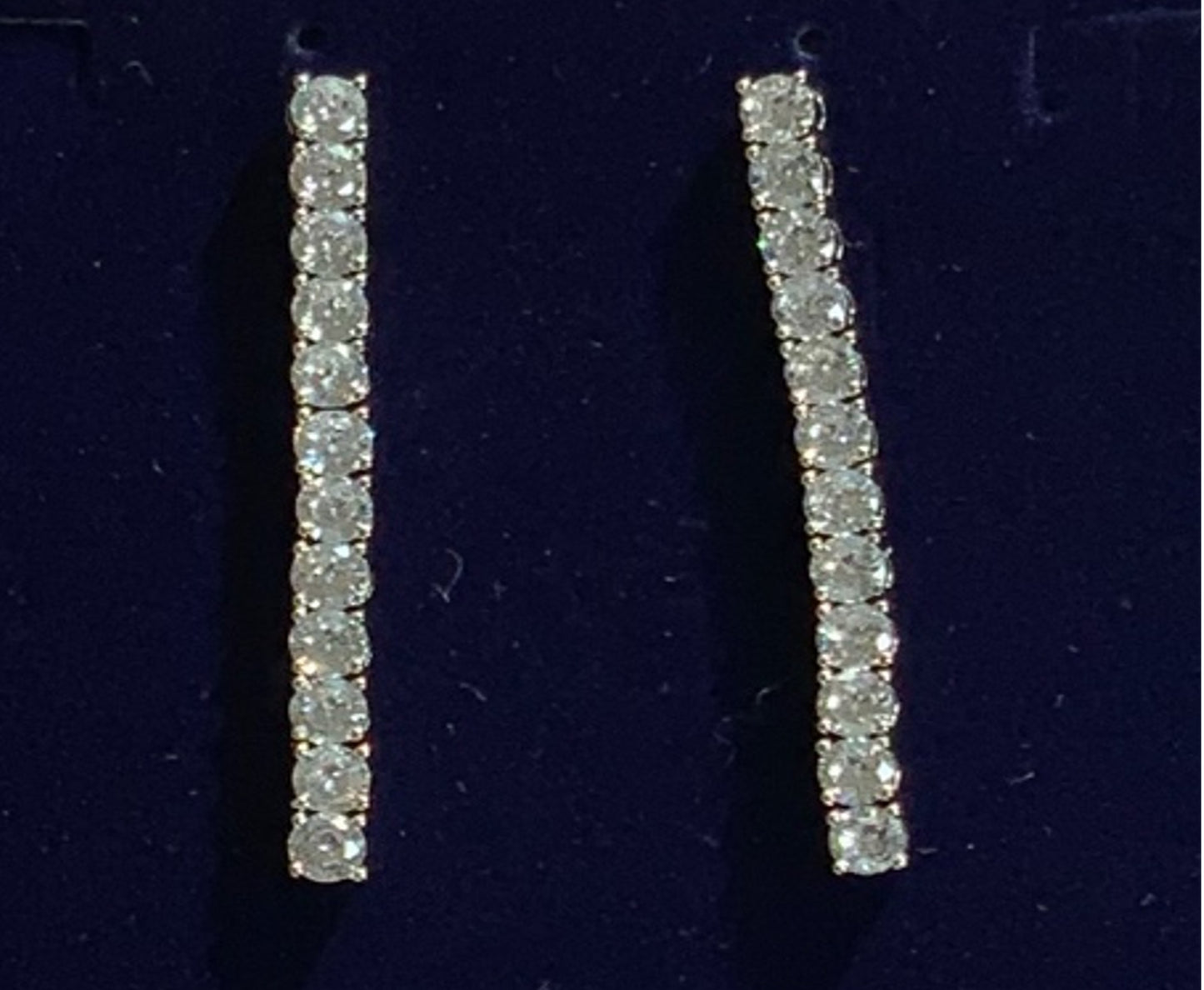 Pendientes 12 Circonitas Cúbicas Color Oro Blanco 3AAA