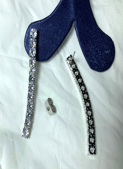 Pendientes 12 Circonitas Cúbicas Color Oro Blanco 3AAA