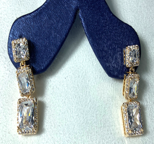 Pendientes Estilo Diseñador Cuadrados Color Oro Amarillo Circón 3AAA