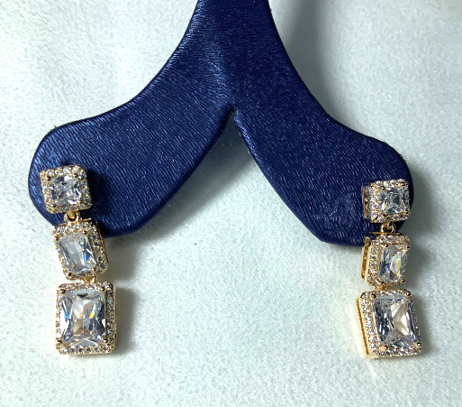 Pendientes Estilo Diseñador Cuadrados Color Oro Amarillo Circón 3AAA