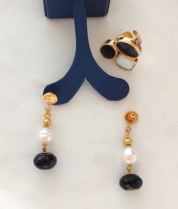 Jewelry Set Double Layered Necklace Bracelet Ring Earrings Handmade Gemstones Agate Onyx Black Stones Great for Gifts 4 pieces.