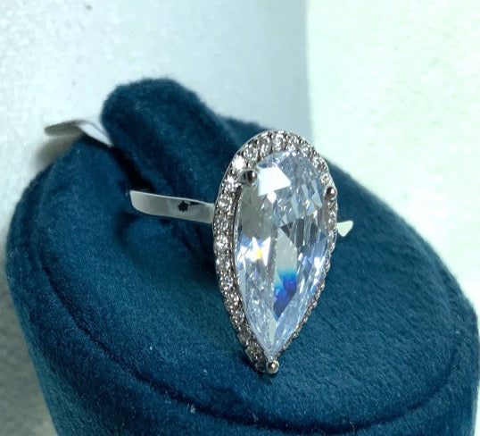 Ring Diamond Style Birnenform Goldfarbe Zirkon 3AAA