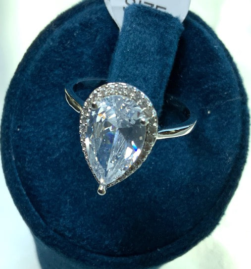 Ring Diamond Style Birnenform Goldfarbe Zirkon 3AAA