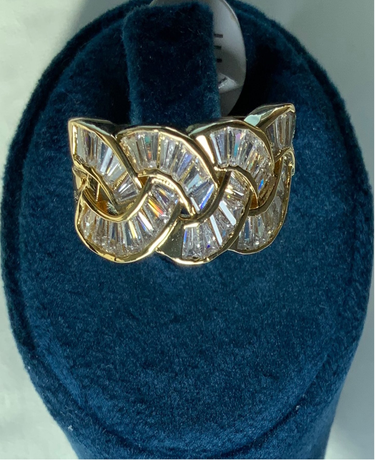 Ring Design Chain Shape Gold Color Zirconia
