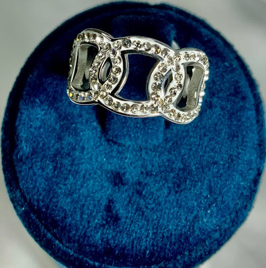 Ring Design Chain Shape Gold Color Zirconia