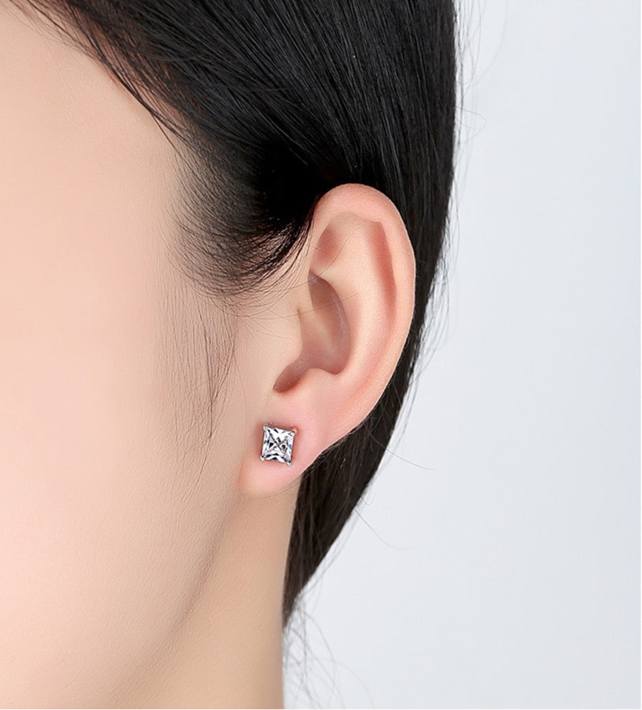Pendientes Stud Corte Princesa Diseño Cuadrado 7MM Oro blanco