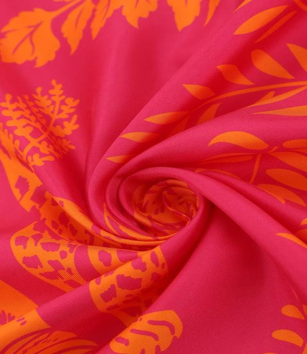 Geliebter Damenschal aus Seide Vintage "Palms Square" in Creme und Rot Burgunderfarben