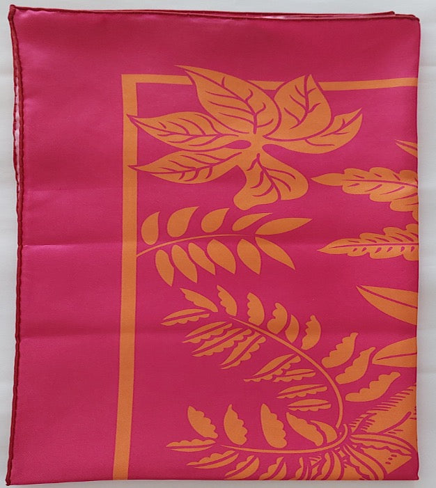 Geliebter Damenschal aus Seide Vintage "Palms Square" in Creme und Rot Burgunderfarben