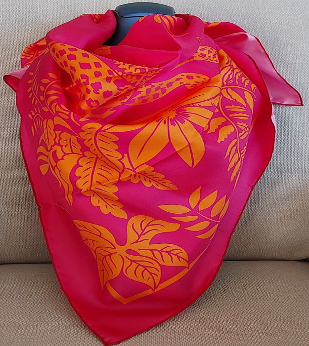 Geliebter Damenschal aus Seide Vintage "Palms Square" in Creme und Rot Burgunderfarben