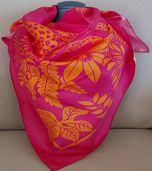 Geliebter Damenschal aus Seide Vintage "Palms Square" in Creme und Rot Burgunderfarben