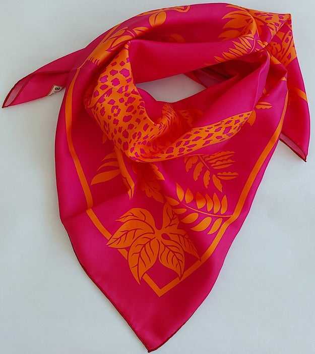 Geliebter Damenschal aus Seide Vintage "Palms Square" in Creme und Rot Burgunderfarben