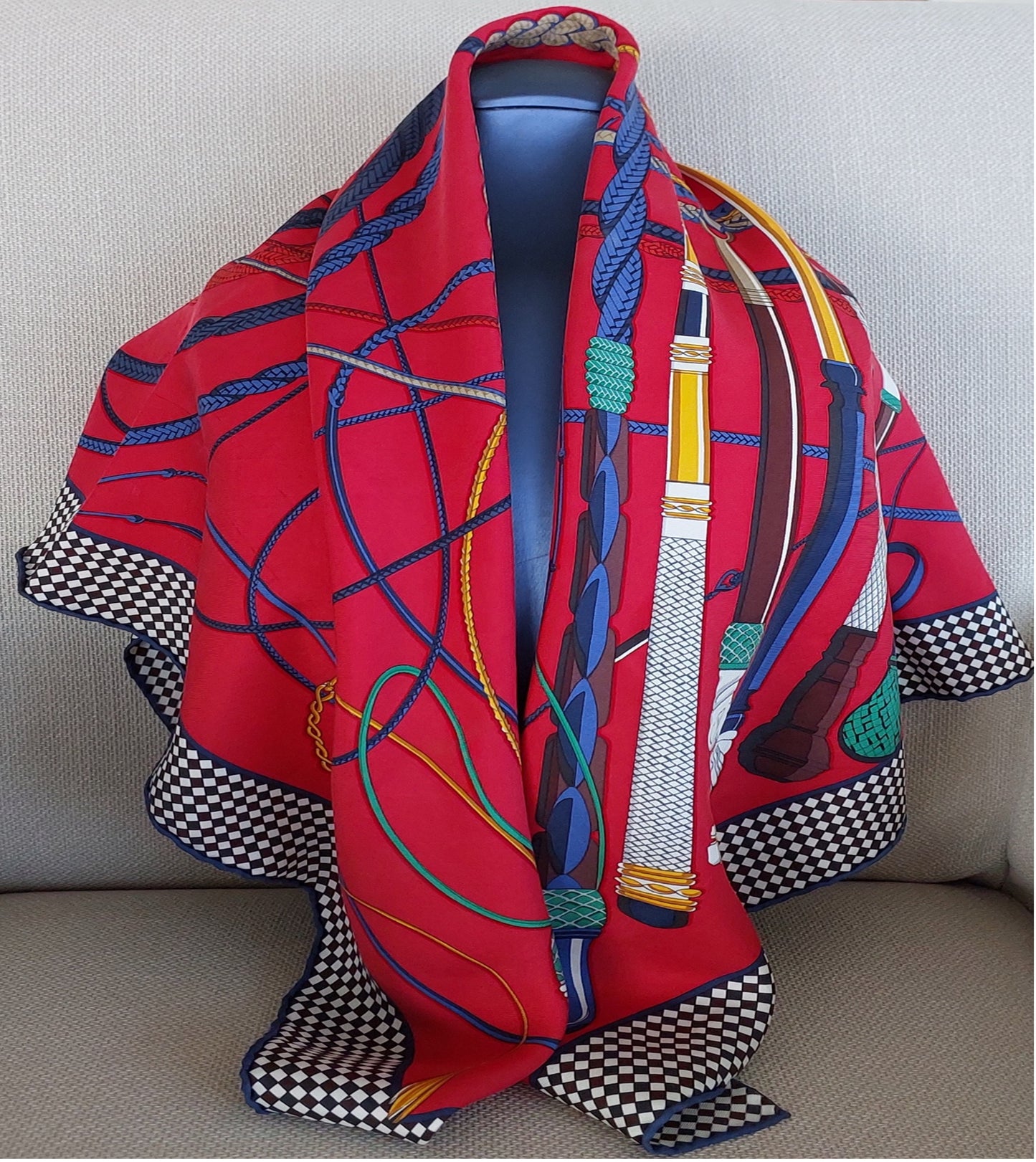 Pañuelo Mujer Pre-loved Vintage 100% Seda "Rendez-Vous Chez Hermès" Marrón Naranja y Azul