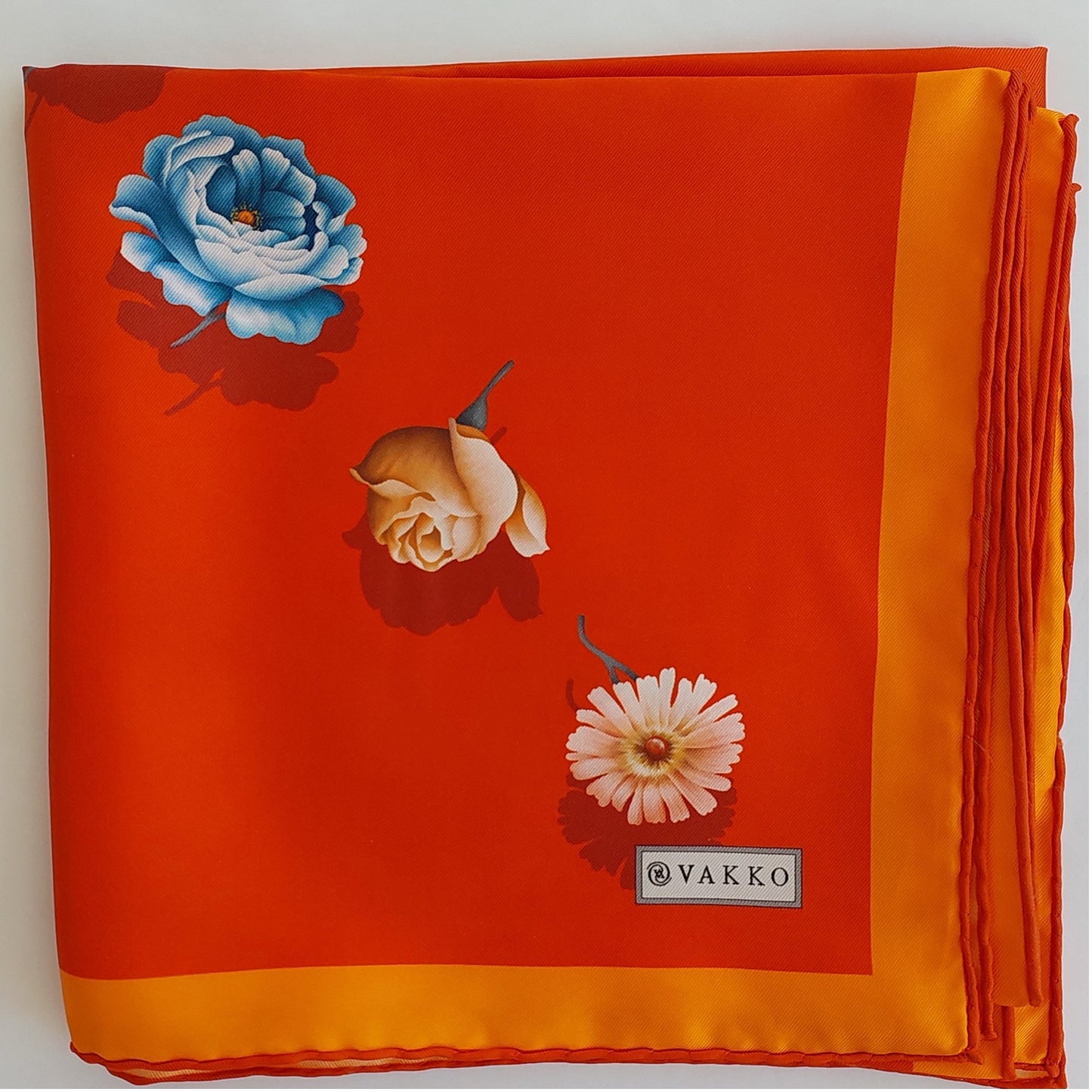Geliebter Damenschal aus Seide Vintage "Palms Square" in Creme und Rot Burgunderfarben