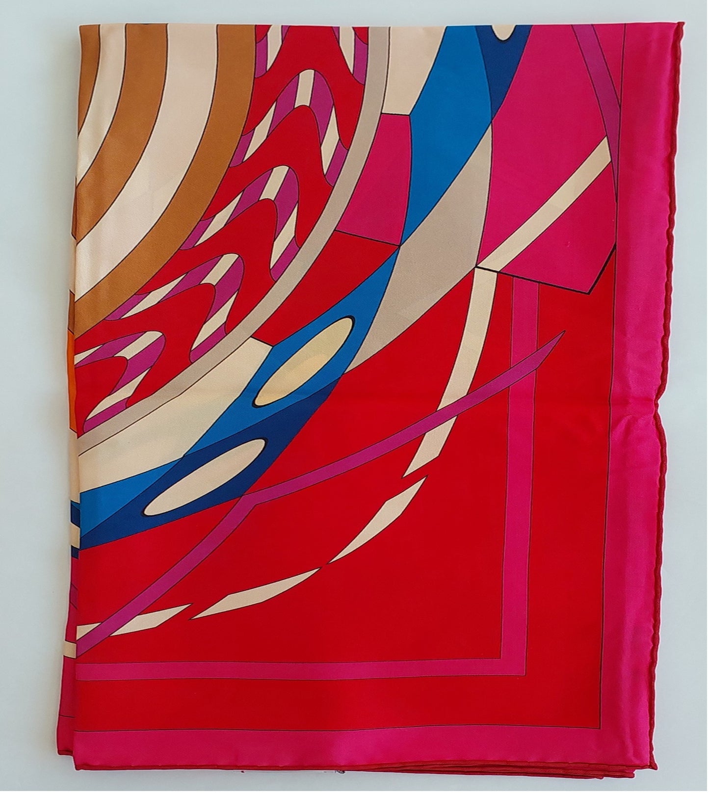 Geliebter Damenschal aus Seide Vintage "Palms Square" in Creme und Rot Burgunderfarben