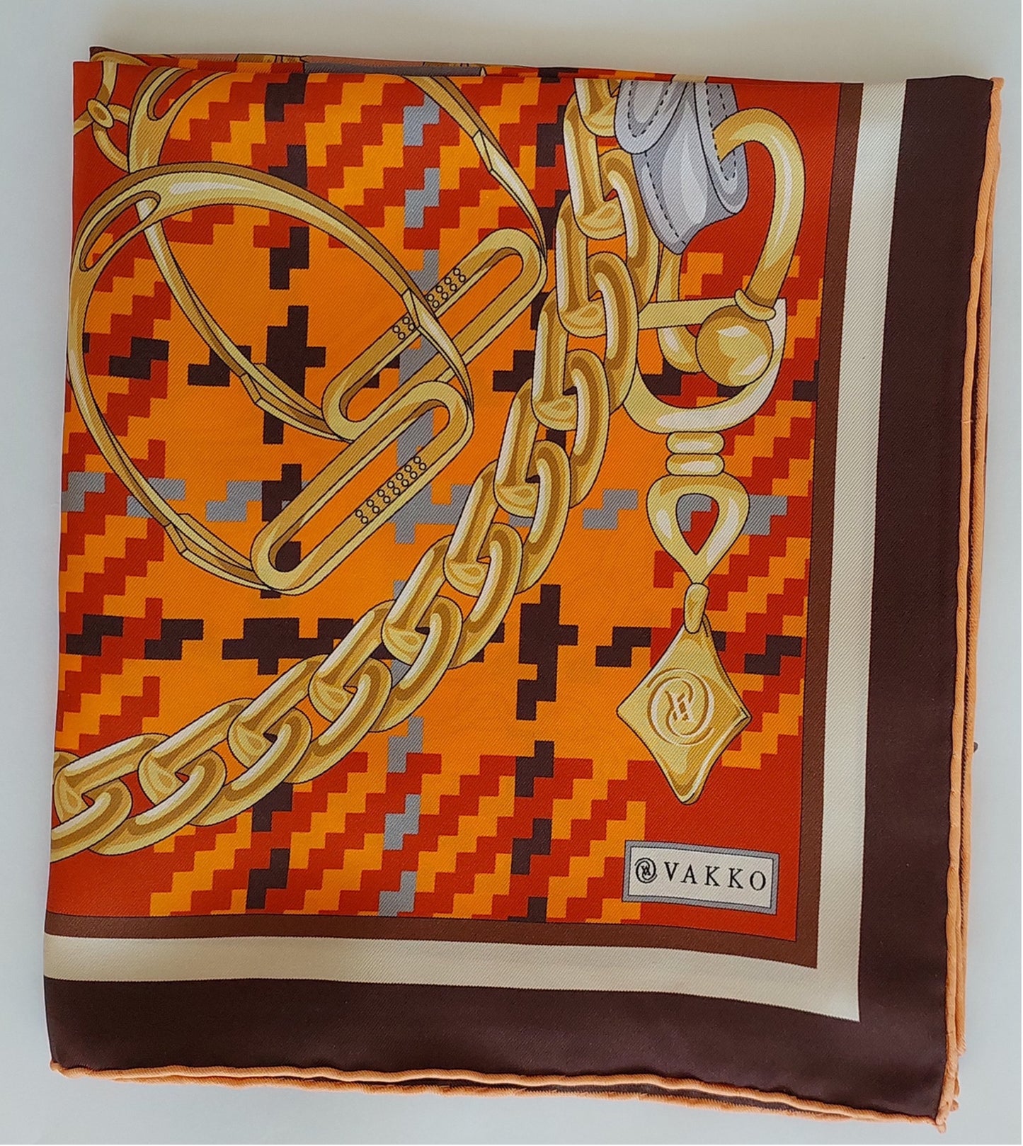 Geliebter Damenschal aus Seide Vintage "Palms Square" in Creme und Rot Burgunderfarben