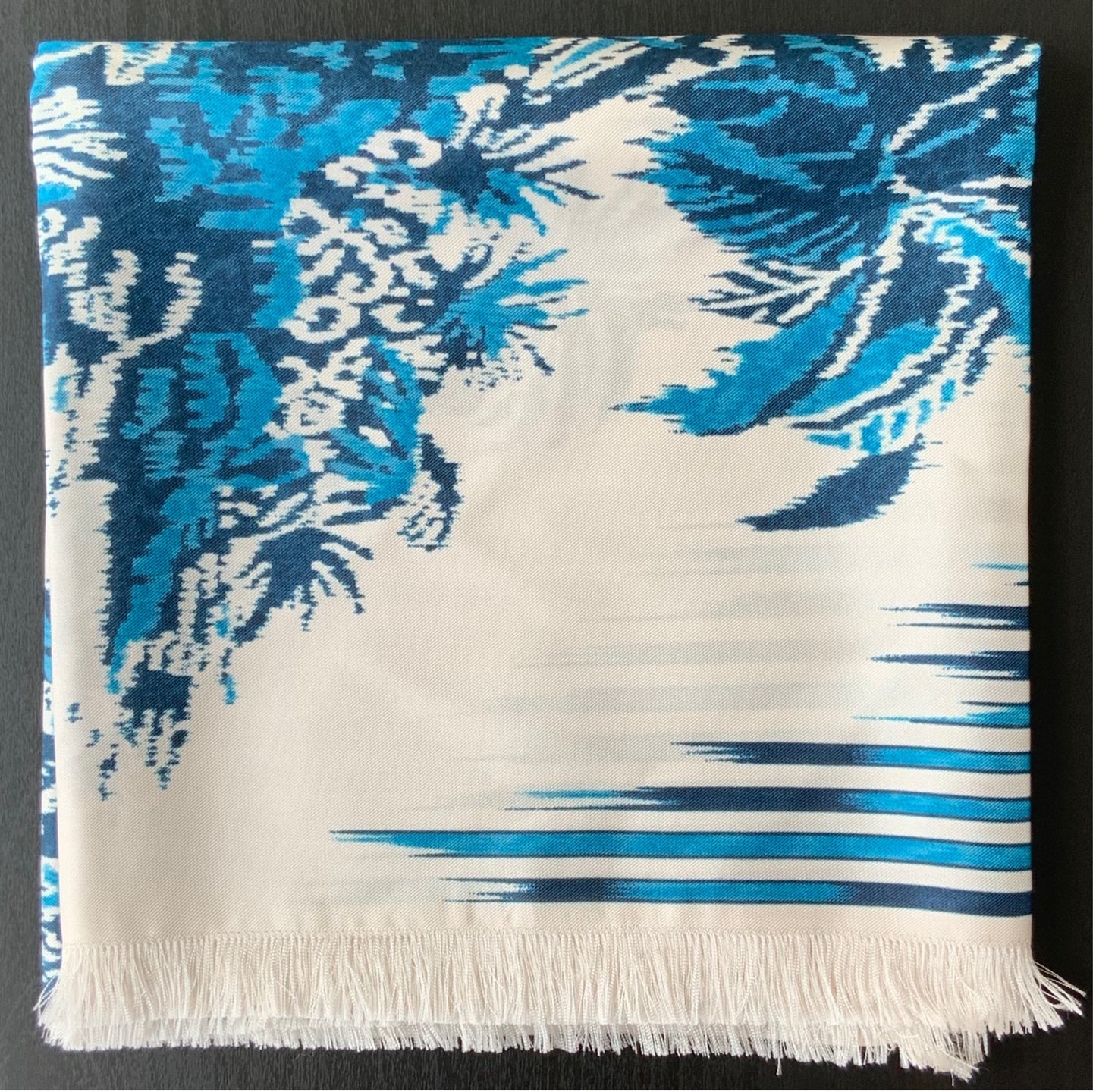 Pañuelo Mujer Pre-loved Seda Vintage Palmas Cuadrado en Colores Crema y Azul Marino